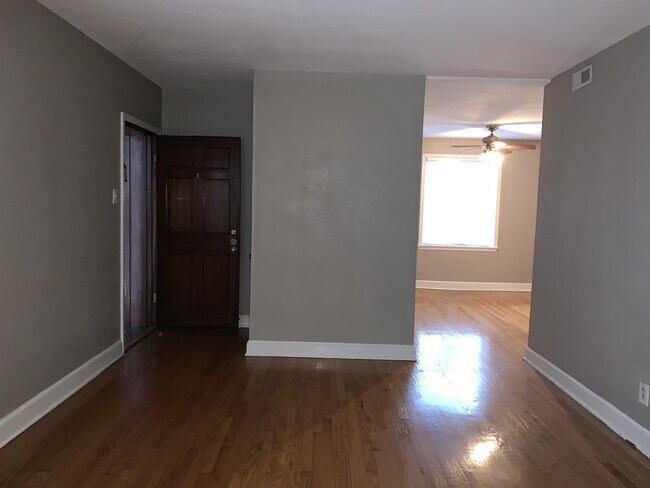 Foto del edificio - 7758 Wise Ave