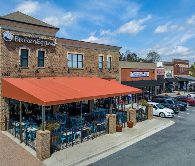Restaurants and shops in Johns Creek
