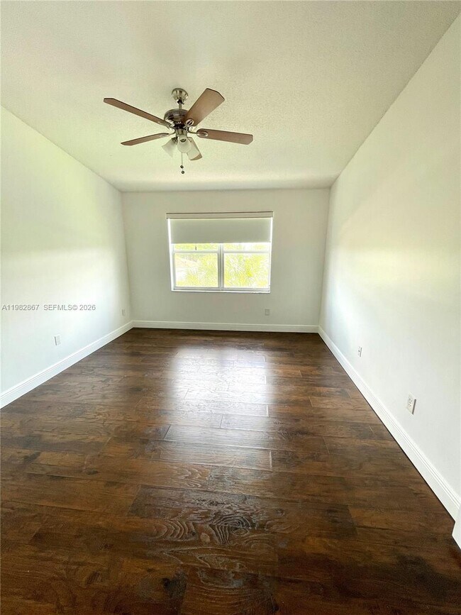 Foto del edificio - 9640 NW 2nd St