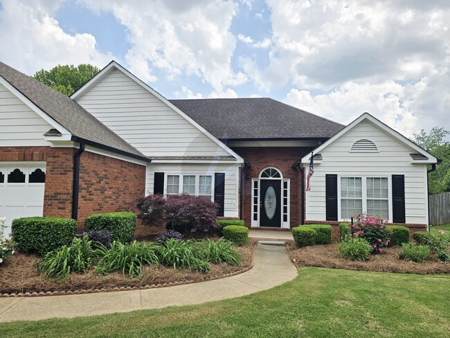 Building Photo - 130 Eagle Glen Dr