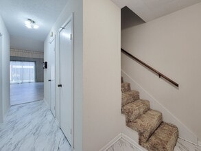 Building Photo - 1815 Country Village Blvd