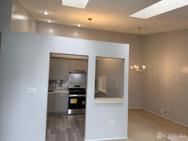 Foto del edificio - 3214 Winder Dr