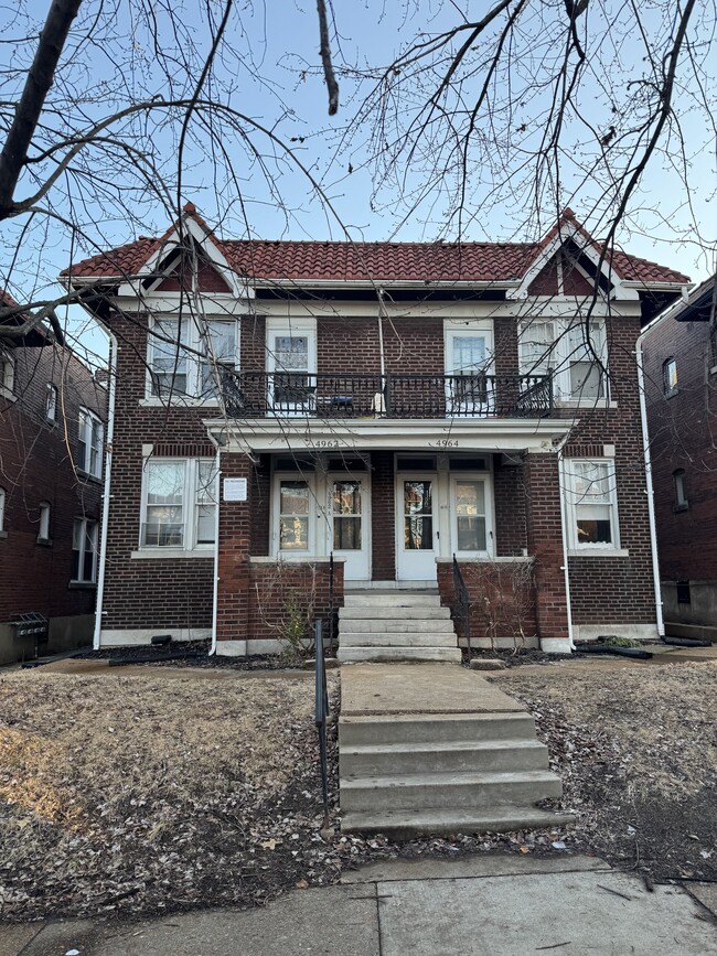 Building Photo - 4962 Lindenwood Ave