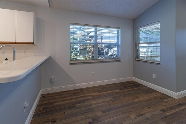 Foto del edificio - 2848 Chapel Hill Ct
