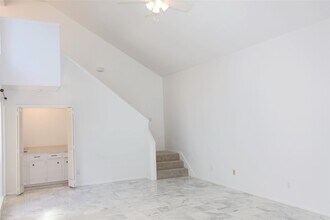 Building Photo - 2210 Shadowbriar Dr