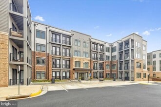 Building Photo - 1669 Bandit Loop