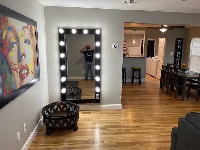 Foto del edificio - 3222 Inwood Rd