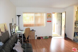 Building Photo - 2501 W Redondo Beach Blvd