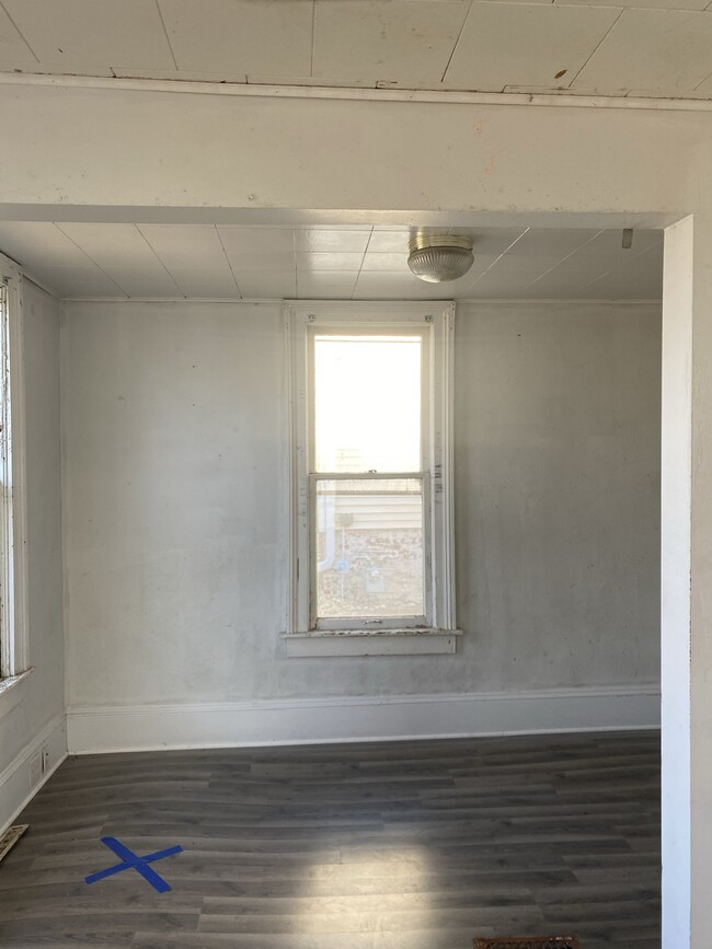 Foto del edificio - 1303 N Morris Ave