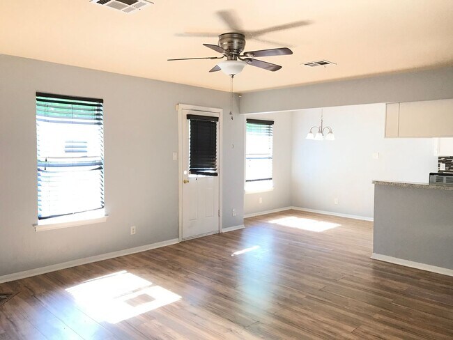 Building Photo - 3-Bedroom House for Rent in Killeen