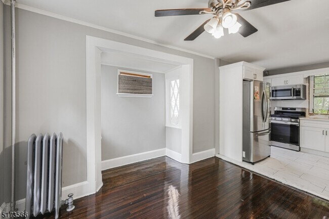 Building Photo - 401 Wilden Pl