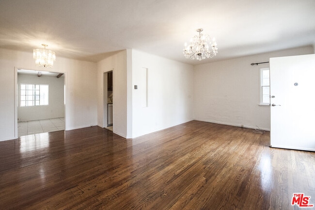 Foto del edificio - 4085 Michael Ave