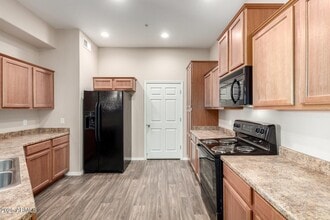 Building Photo - 14575 W Mountain View Blvd