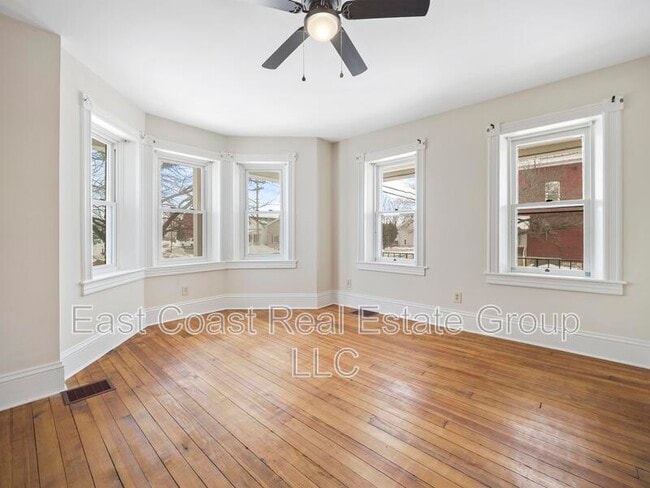 Building Photo - 1001 Pope Ave