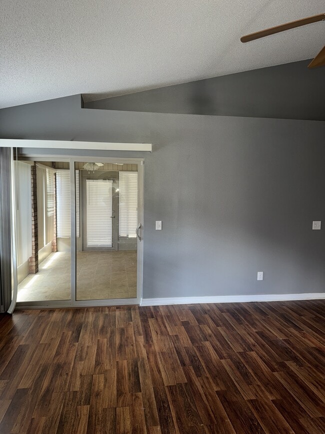 Building Photo - 686 Mozingo Ln