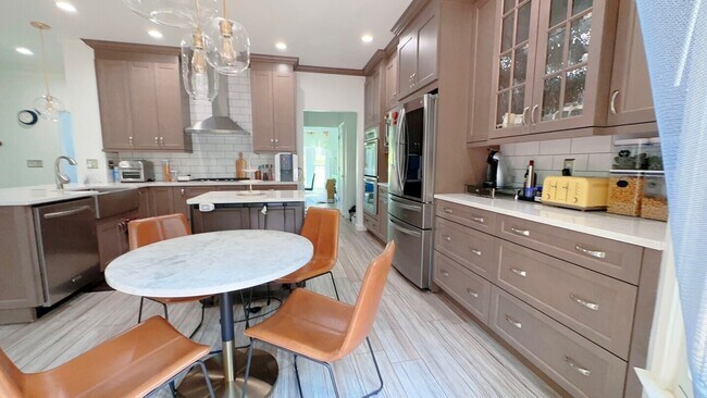 Building Photo - 4310 Red Rock Point