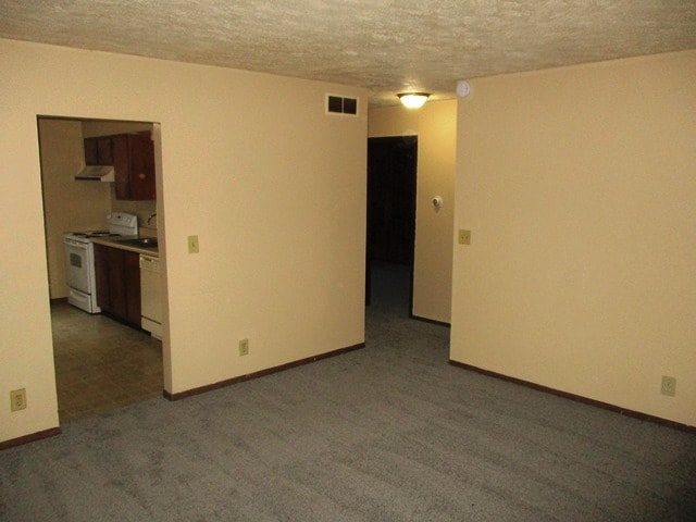 Building Photo - 1004 Charlotte Dr