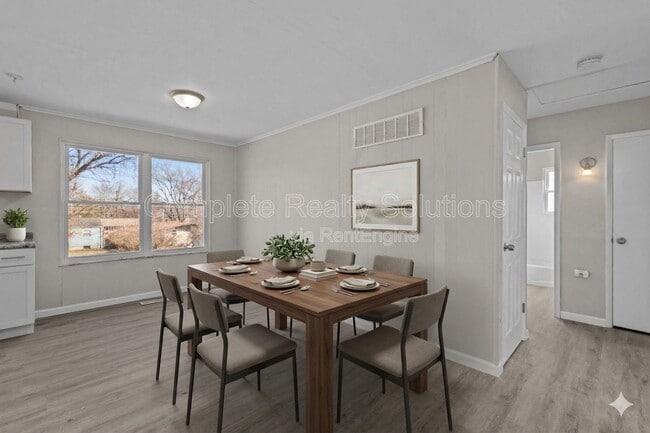 Photo - 10432 Royal Dr House