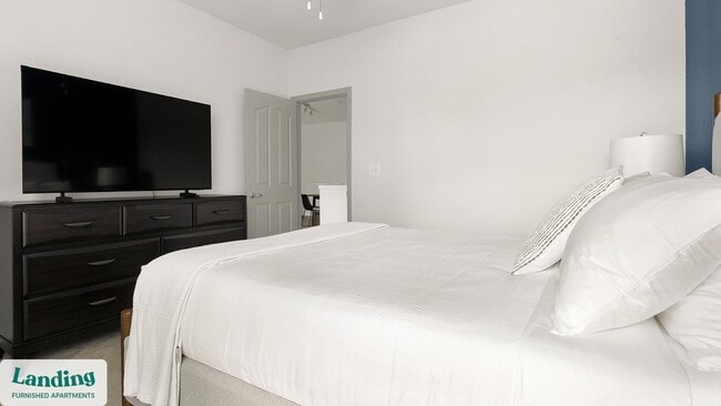 Building Photo - 1505 Fort Clarke Blvd