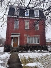 Building Photo - 308 Plantation St