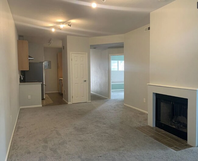 Foto del edificio - AMAZING 2 Bed 2 Bath Condo In North Boulde...