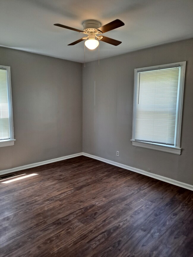 Bedroom #1 - 1411 Fairview St
