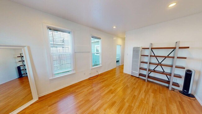 Building Photo - Remodeled | Private Side Yard