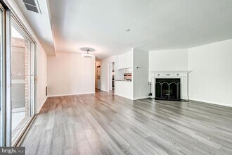 Building Photo - 101 Fitz Ct