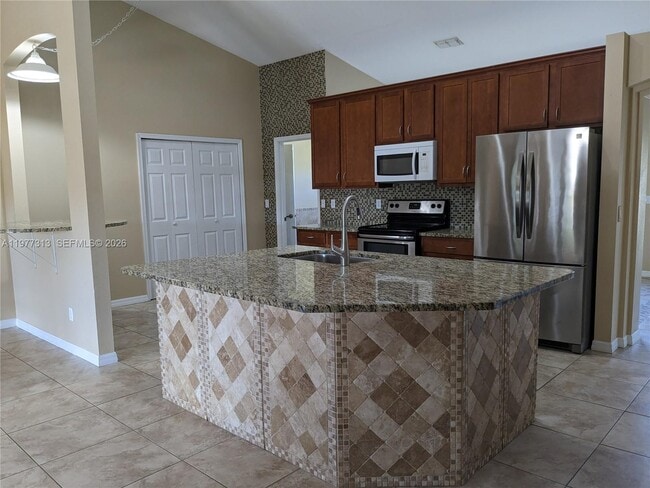 Foto del edificio - 4438 SW Athena Dr