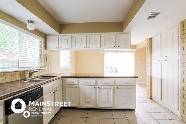 Building Photo - 8510 Cookwood Dr