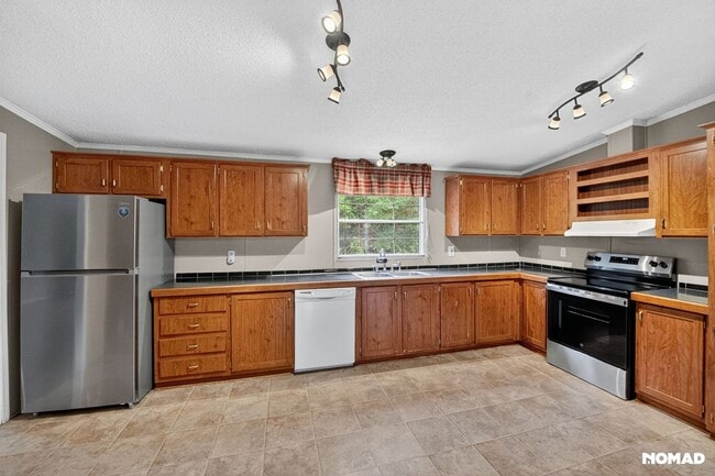 Foto del edificio - 2664 Flat Rock Rd