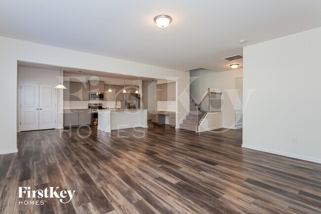 Foto del edificio - 5521 Begonia St