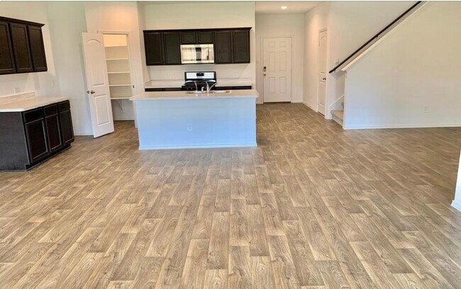Foto del edificio - 21310 Riverdew Dr