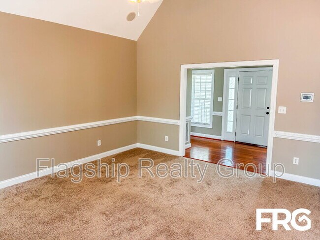Building Photo - 2608 Chardon Ct