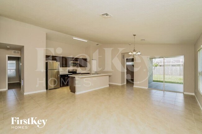 Foto del edificio - 4285 SW Walker St