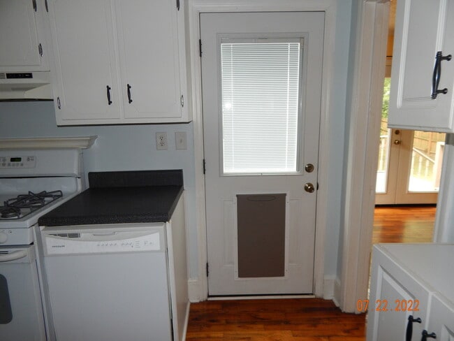 Building Photo - 1449 Mimosa Cir SE