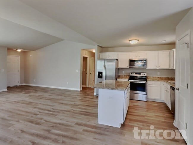 Building Photo - 123 Willow Ridge Cir