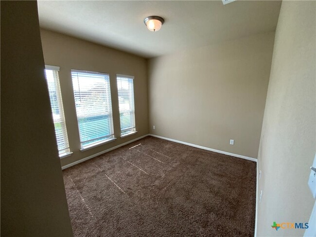 Building Photo - 707 Dunford Dr