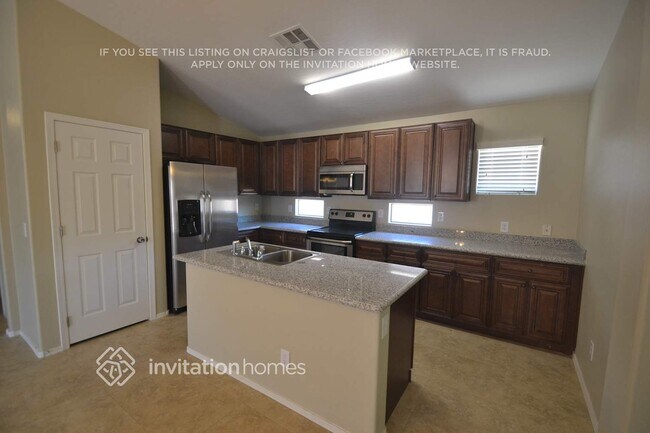 Building Photo - 2546 S 114th Ln