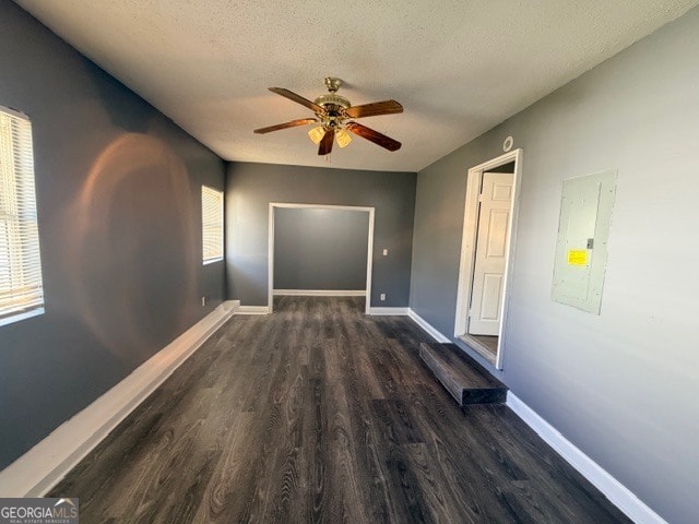 Building Photo - 2620 Cumberland Dr