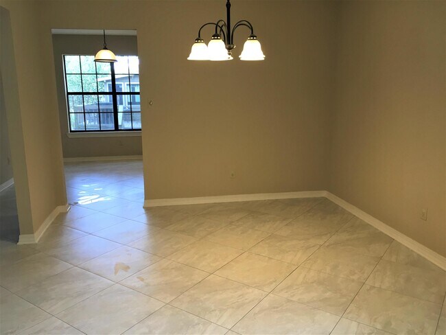 Building Photo - 111 Dominica Way