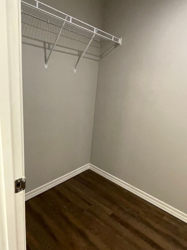 Primary Photo - 3 Bed 2 Bath 2 Car Garage House