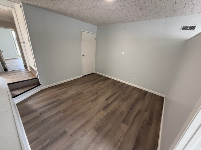 Building Photo - 68 Woodland Ave