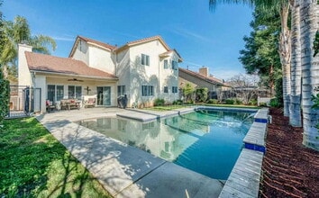 Building Photo - 2927 E Solar Ave