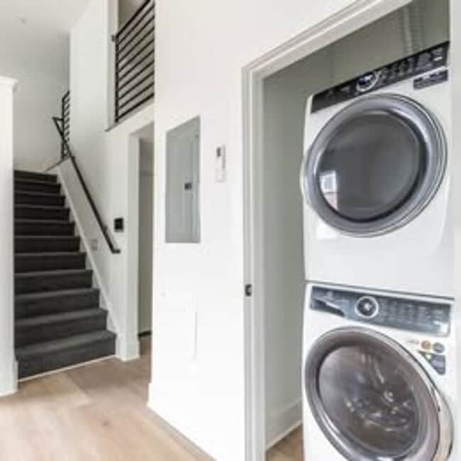 Building Photo - 6516 Germantown Ave