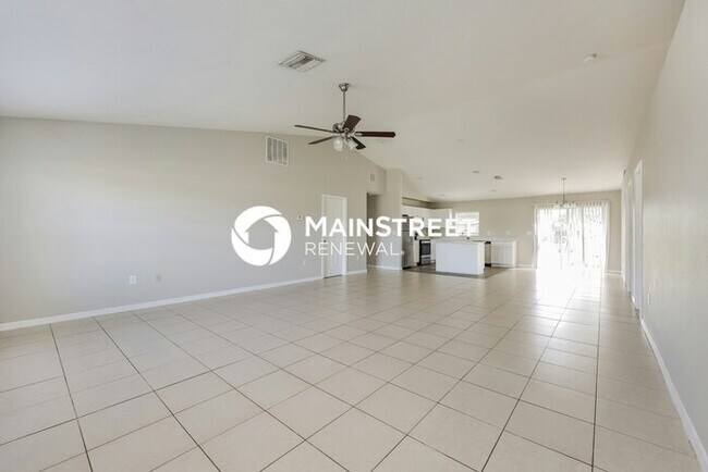 Foto del edificio - 4 Bedroom Pet-Friendly Home in Lehigh Acres, FL with Main Street Renewal