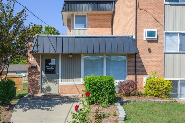 Building Photo - Ashburn Court Apartments