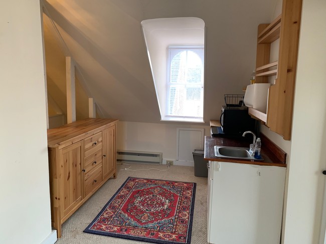 Galley Kitchen Area - 114 High St