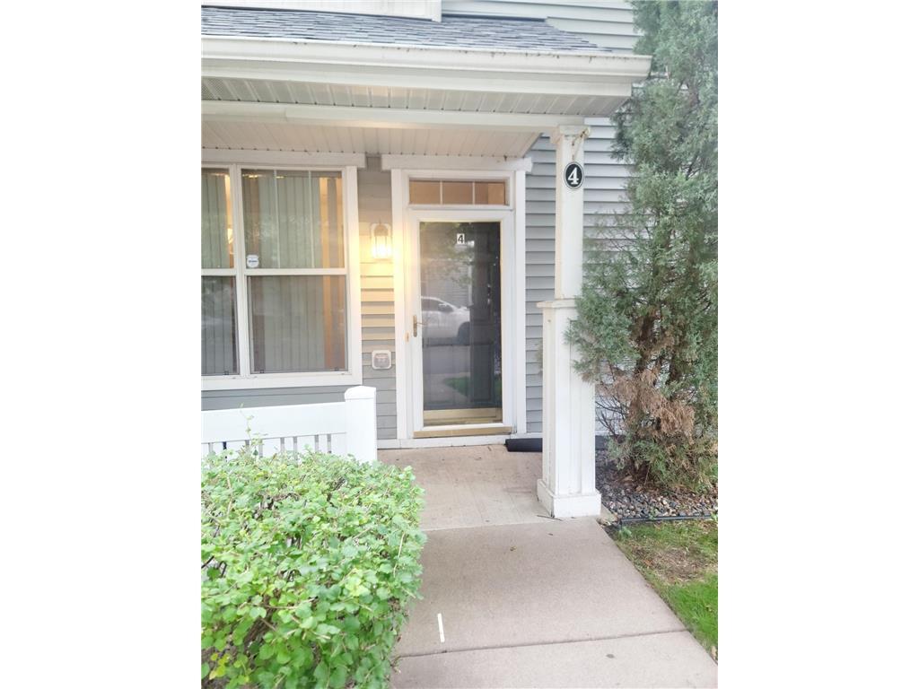 Foto principal - 3049 Chamberlain St