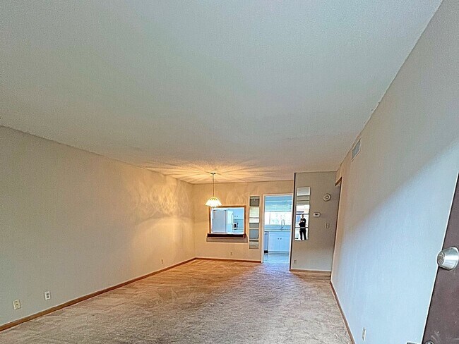 Foto del edificio - 2 Bedroom Townhome in Las Vegas